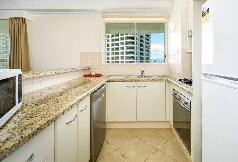 １ベッドルームアパートメント, The Crest Apartments