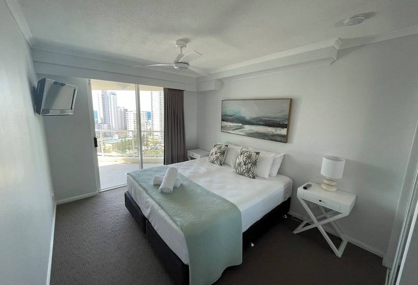 Апартаменты 2 Спальни, The Crest Apartments