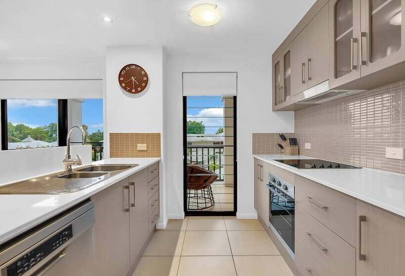 3ベッドルームアパートメント, Elysium Apartments