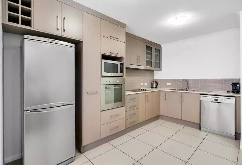 １ベッドルームアパートメント, Elysium Apartments