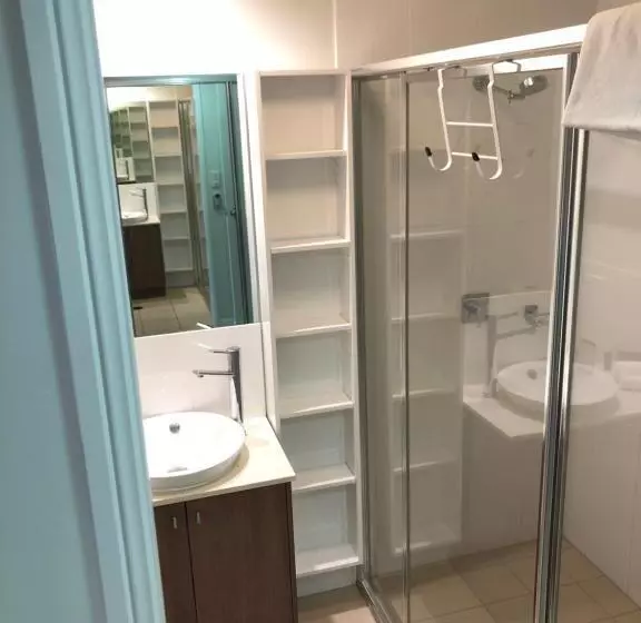 スタンダードルーム, Elysium Apartments