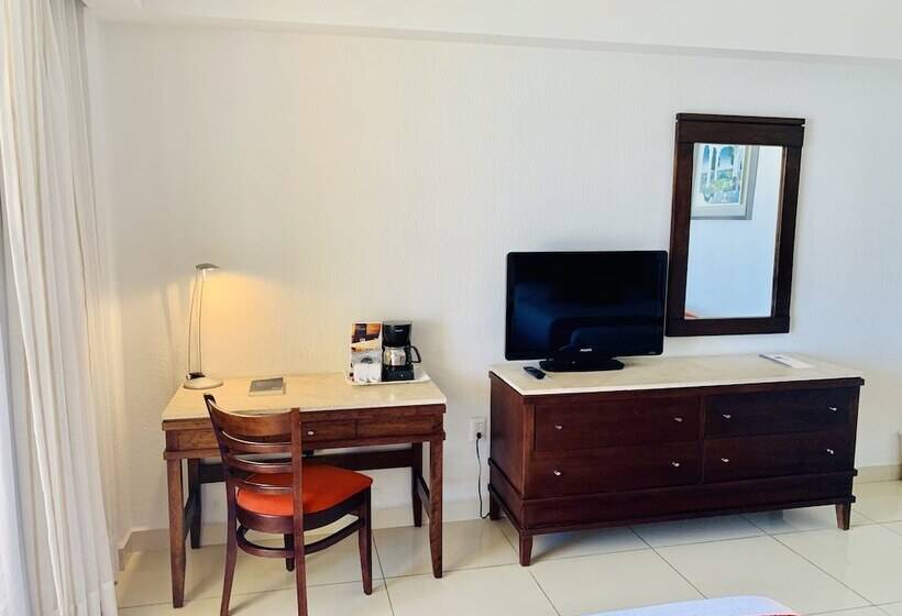 غرفه قياسيه سريرين مزدوجين, Bello Veracruz