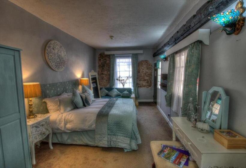 غرفة قياسية, Dunster Castle