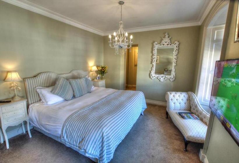 غرفة سوبيريور, Dunster Castle