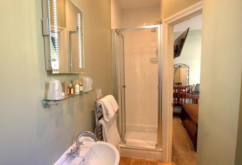 غرفة أساسية فردية, Dunster Castle