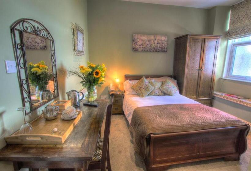 غرفة أساسية فردية, Dunster Castle