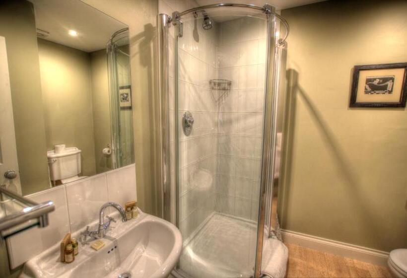 غرفة سوبيريور, Dunster Castle