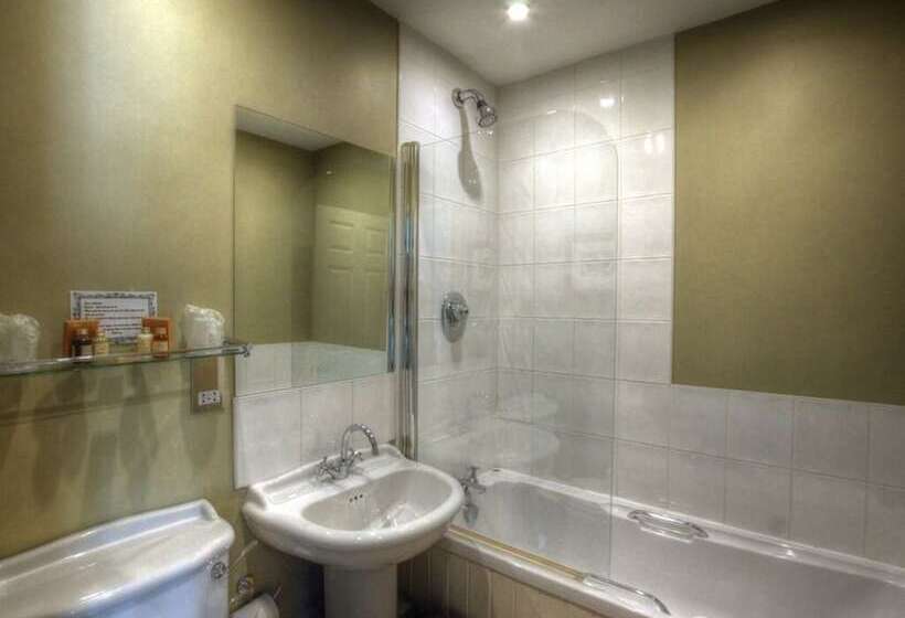 غرفة سوبيريور, Dunster Castle