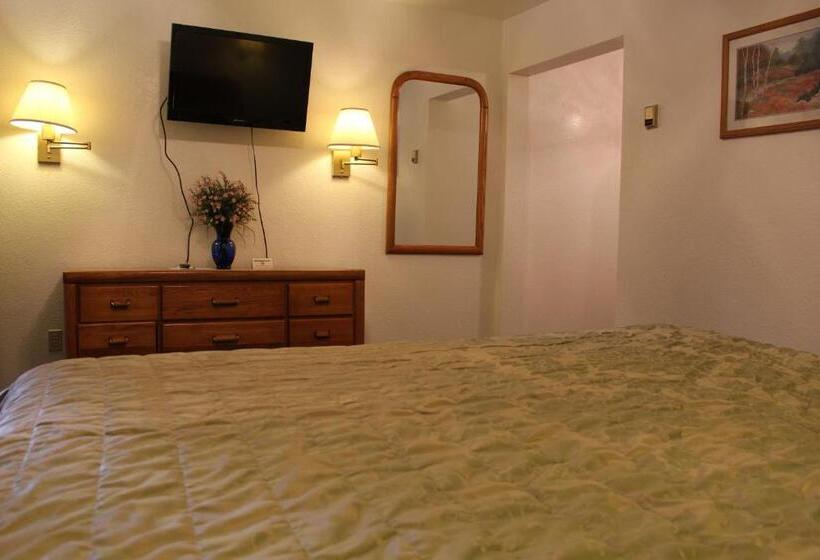 스탠다드 룸 킹사이즈 침대, Yosemite Riverside Inn