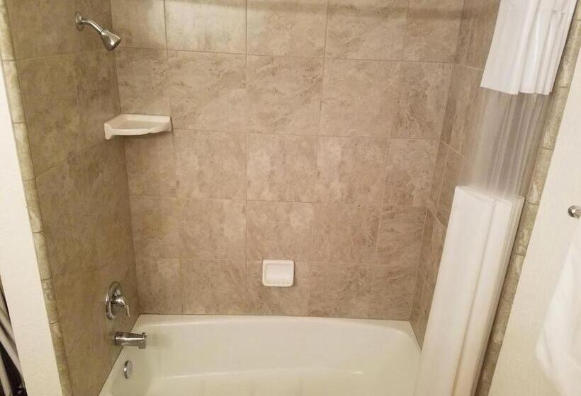 스탠다드 룸 킹사이즈 침대, Yosemite Riverside Inn