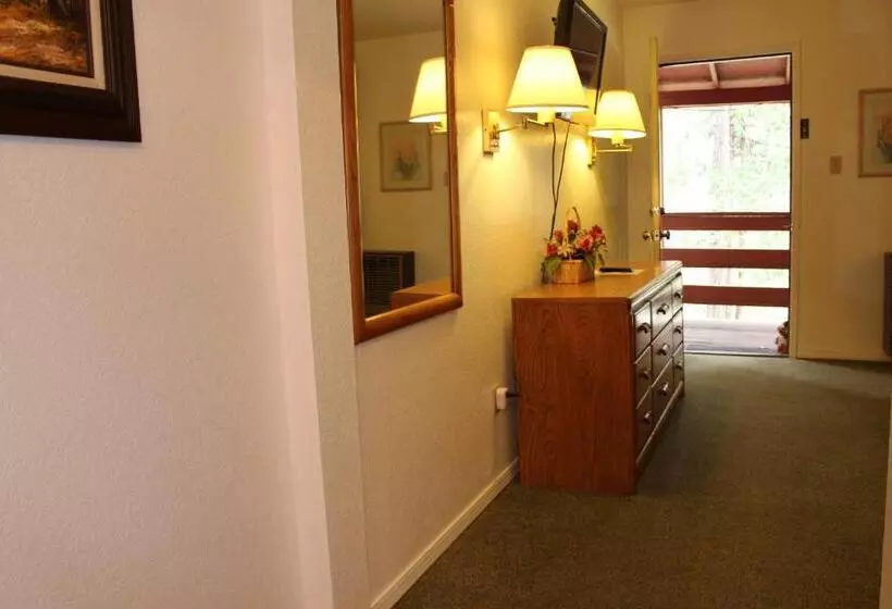 Standard-huone King-vuode, Yosemite Riverside Inn