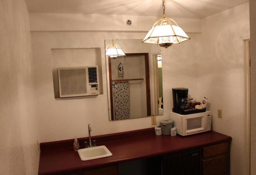 스탠다드 룸 킹사이즈 침대, Yosemite Riverside Inn