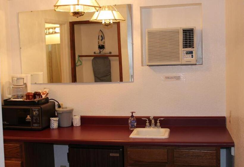 스탠다드 룸 킹사이즈 침대, Yosemite Riverside Inn