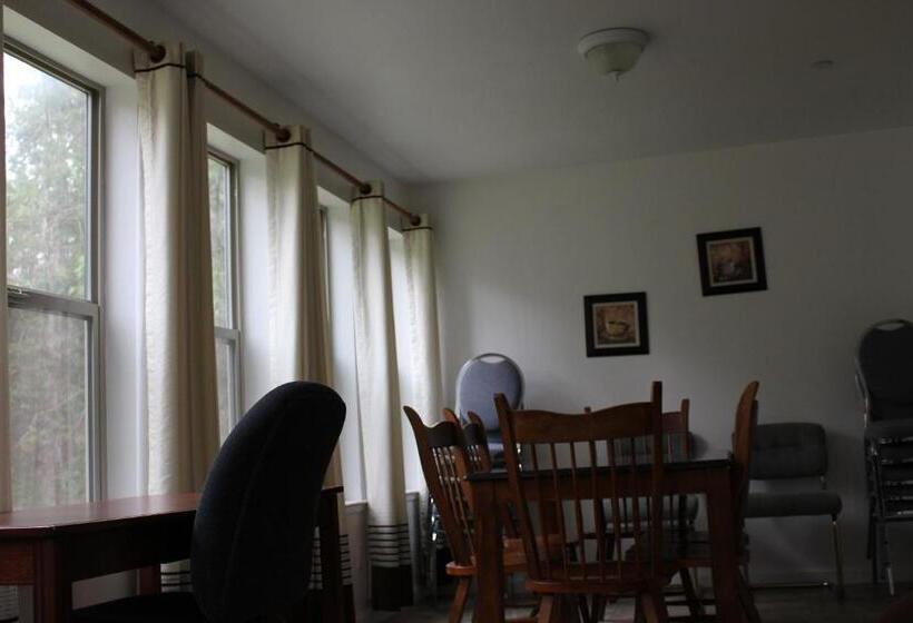 스위트, Yosemite Riverside Inn