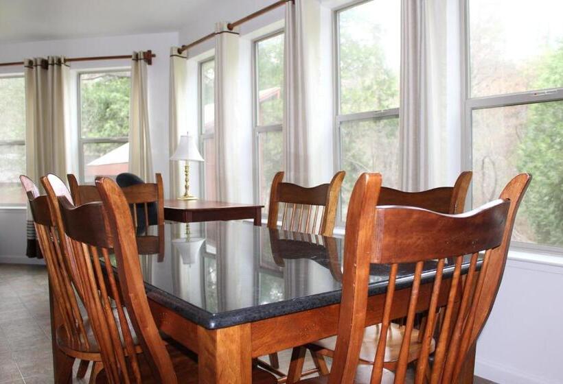 스위트, Yosemite Riverside Inn