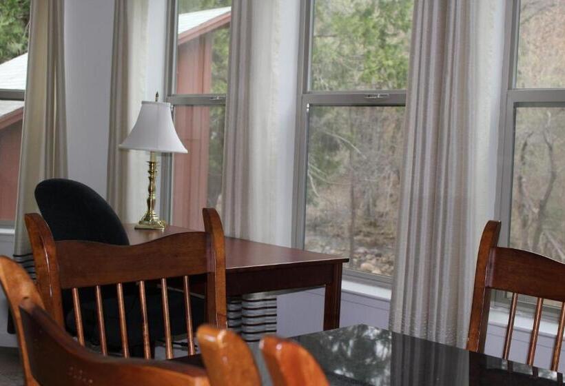스위트, Yosemite Riverside Inn