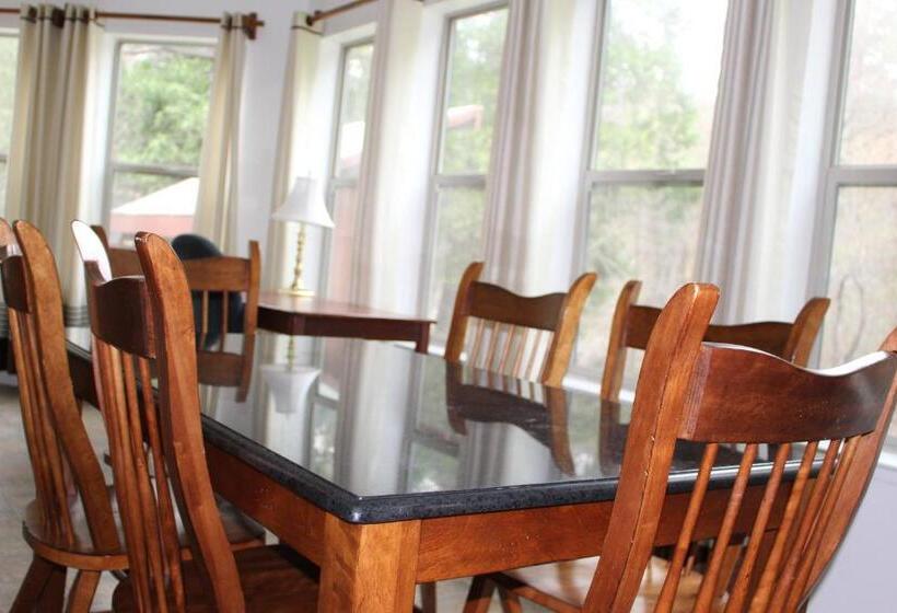 스위트, Yosemite Riverside Inn