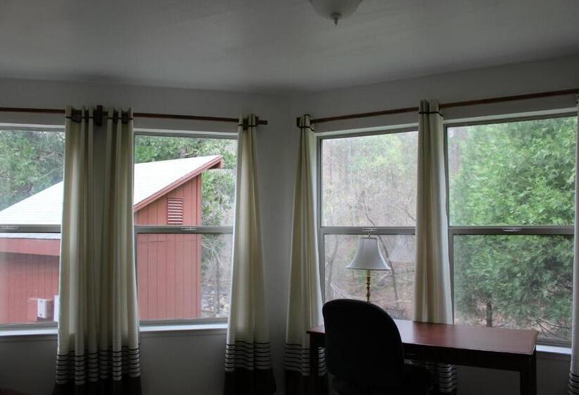 스위트, Yosemite Riverside Inn