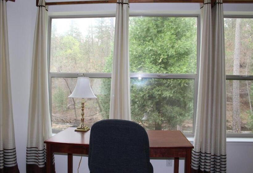 스위트, Yosemite Riverside Inn