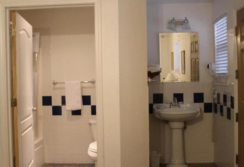 스위트, Yosemite Riverside Inn