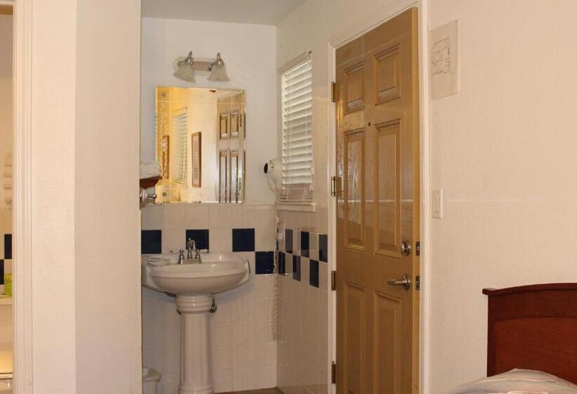 스위트, Yosemite Riverside Inn