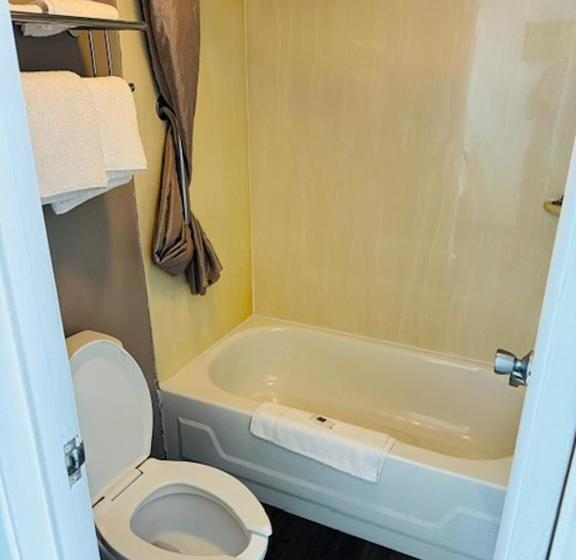 Четырехместный Номер Стандарт, Motel 6 Cedar Rapids, Ia