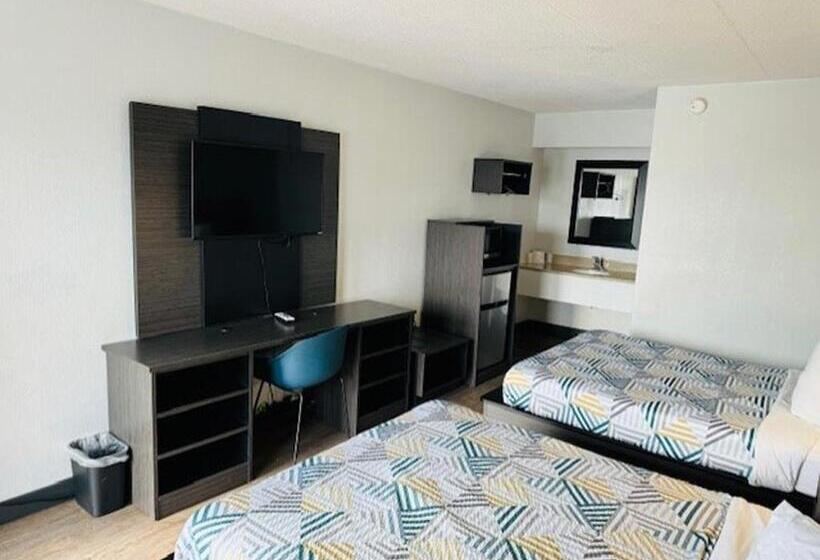 חדר סטנדרט לארבעה, Motel 6 Cedar Rapids, Ia