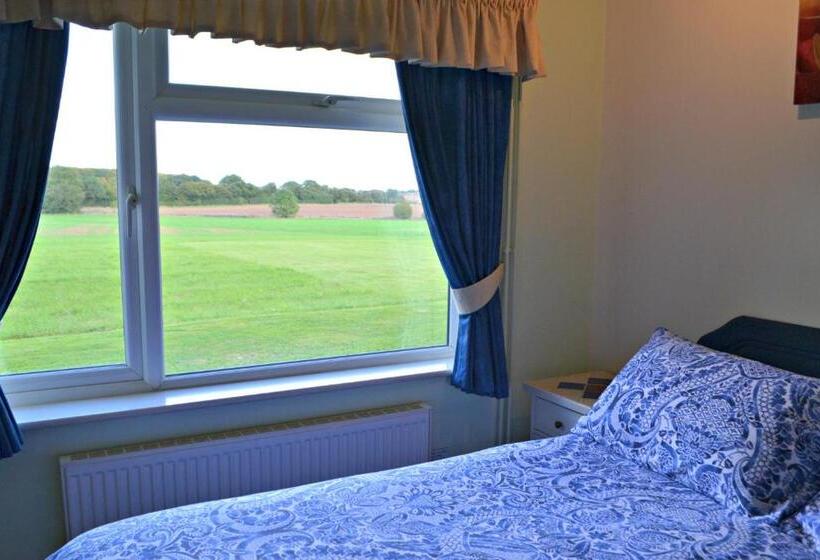 Номер Стандарт, Little Bullocks Farm