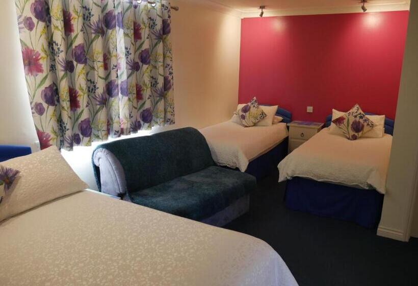 Семейный Номер, Little Bullocks Farm