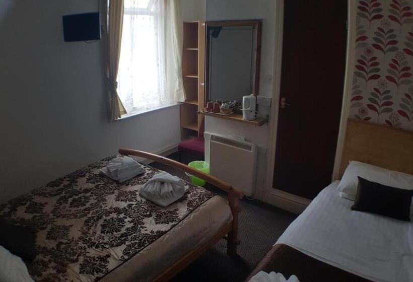 Семейный Номер, The Manuela Rose