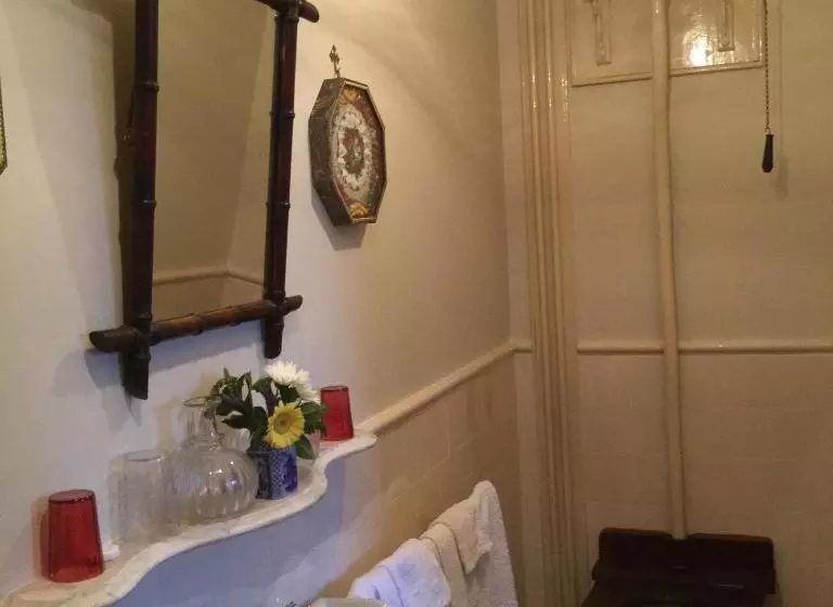 ガーデンビューデラックスルーム, St Benedict   Victorian Bed And Breakfast