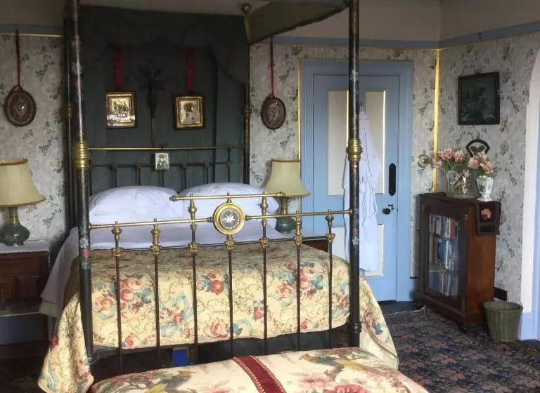 ガーデンビューデラックスルーム, St Benedict   Victorian Bed And Breakfast