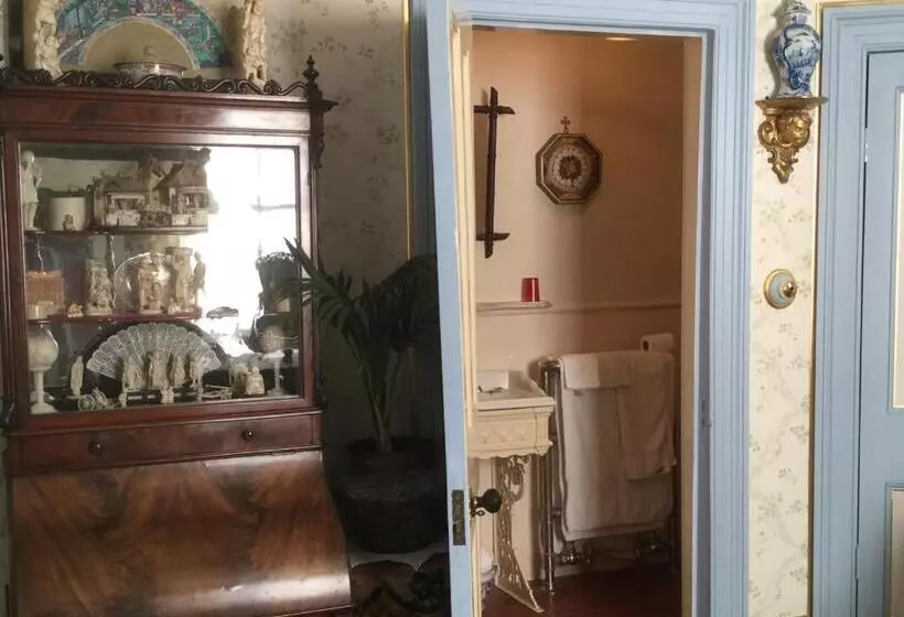 ガーデンビューデラックスルーム, St Benedict   Victorian Bed And Breakfast