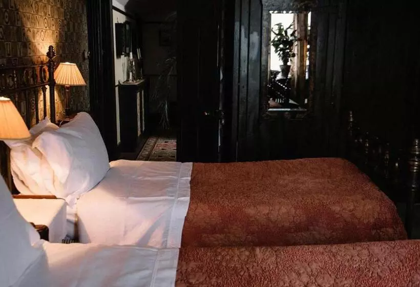 バス共有のスタンダードルーム, St Benedict   Victorian Bed And Breakfast