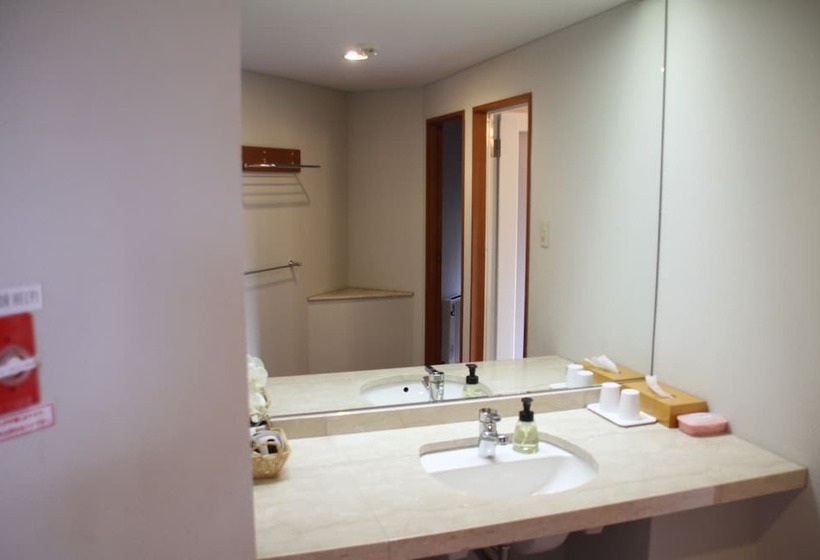 Апартаменты 3 Спальни, The Ridge Hotel & Apartments