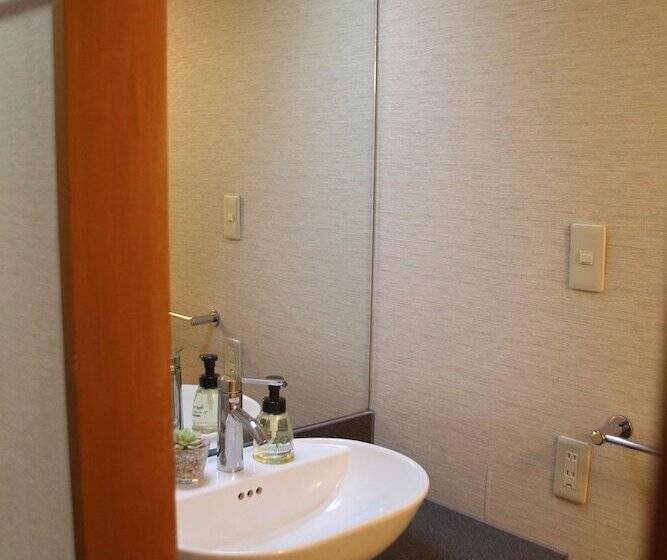 스탠다드 룸 킹사이즈 침대, The Ridge Hotel & Apartments