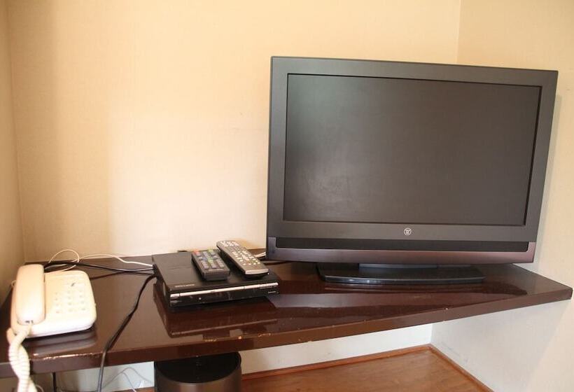 스탠다드 룸 킹사이즈 침대, The Ridge Hotel & Apartments