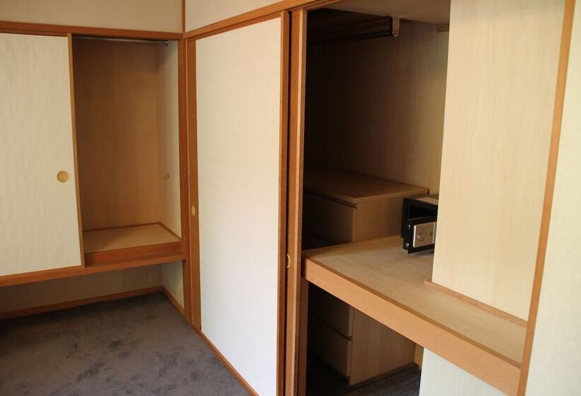 스탠다드 트리플 룸, The Ridge Hotel & Apartments