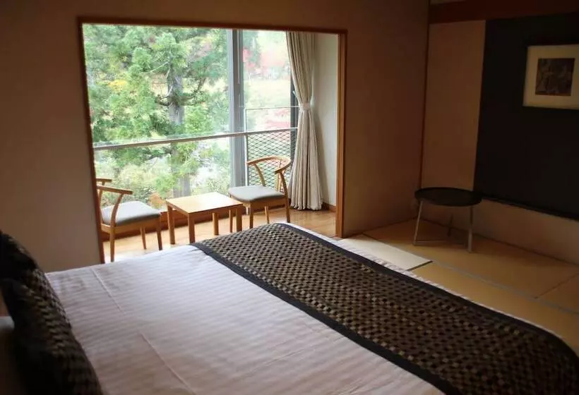 キングサイズベッドのスタンダードルーム, The Ridge Hotel & Apartments