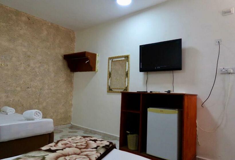 اتاق استاندارد سه نفره, Bedouins Inn Village