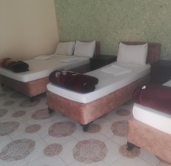 اتاق استاندارد چهار تخته, Bedouins Inn Village
