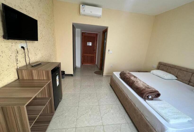 اتاق لوکس با چشم‌انداز دریا, Bedouins Inn Village