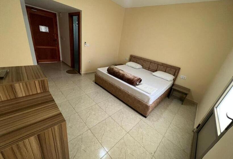 اتاق لوکس با چشم‌انداز دریا, Bedouins Inn Village