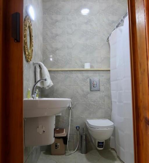 اتاق لوکس با چشم‌انداز دریا, Bedouins Inn Village