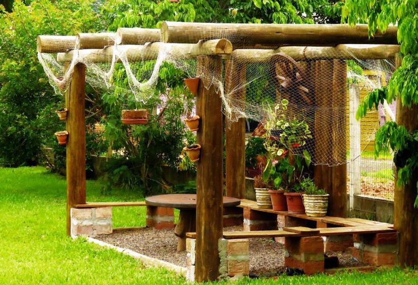 غرفة قياسية مزوَّدة بشُرفة, Hostel Casa Da Pedra Chata