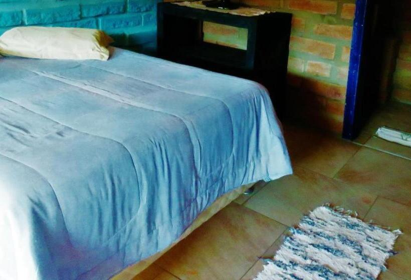 غرفة أساسية ثلاثية, Hostel Casa Da Pedra Chata