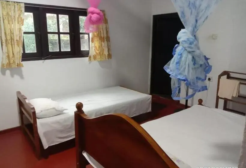 スタンダードルーム, Unawatuna White Villa