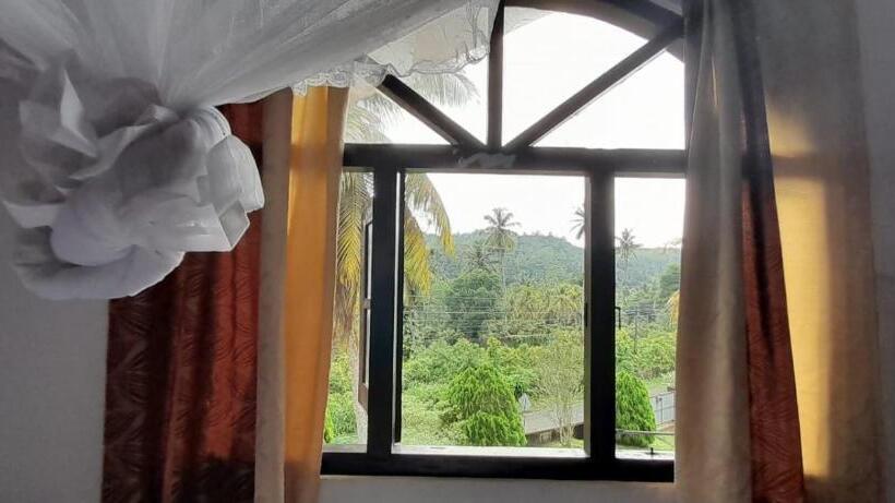 غرفة إقتصادية, Unawatuna White Villa