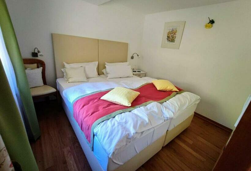 标准间, Room In Guest Room  Pension Forelle  Double Room No01