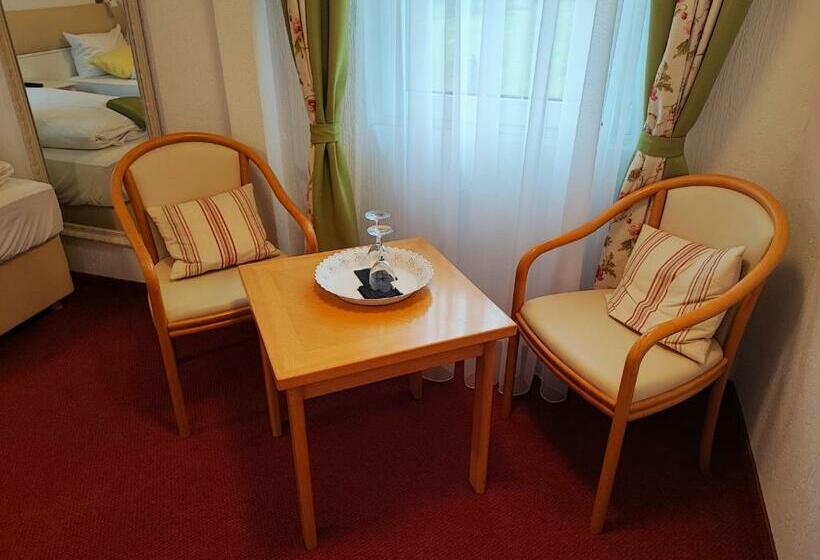 标准间, Room In Guest Room  Pension Forelle  Double Room No01